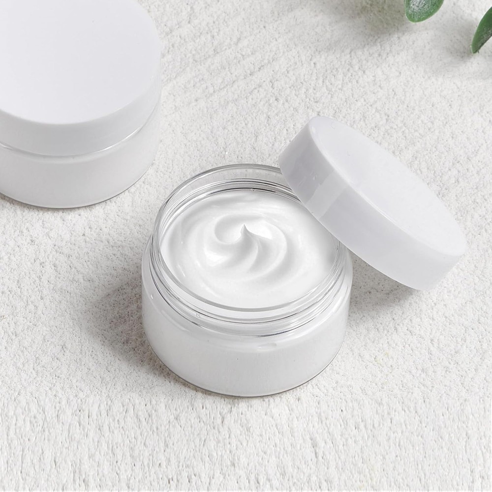 24 Pack 1 Oz Small Plastic Jars with Lids and Labels, round Clear Containers