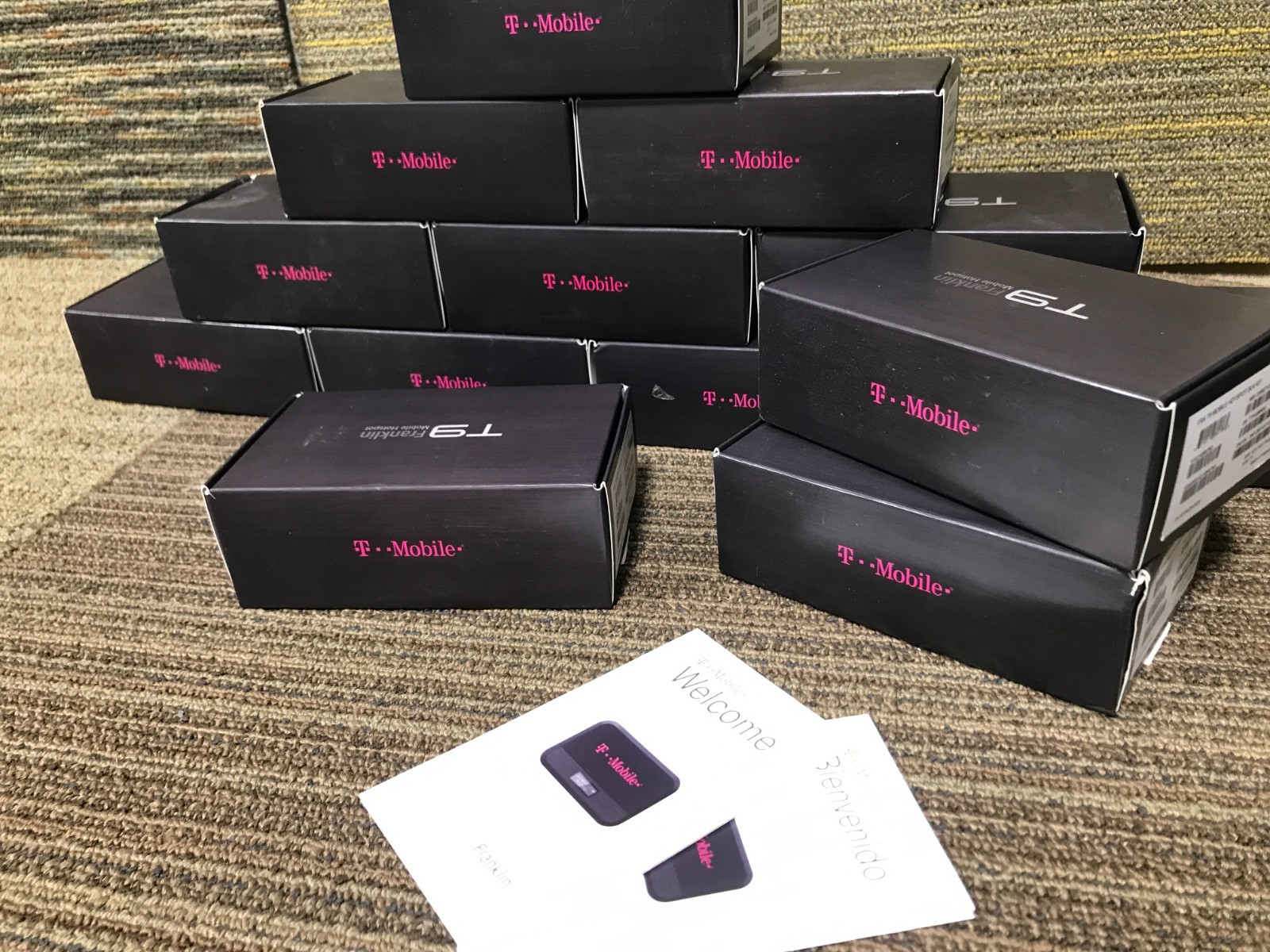 Franklin T9 Mobile Hotspot T-Mobile Wireless Wi-Fi Micro USB Black