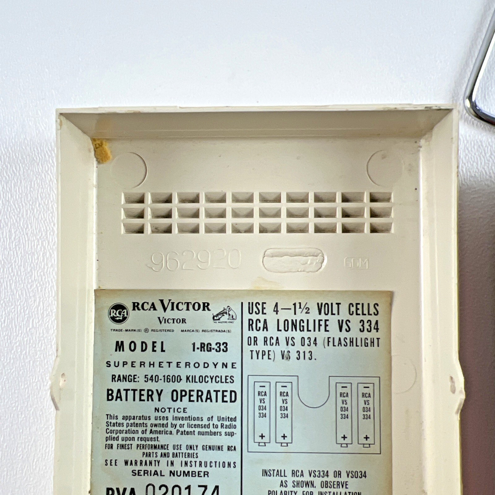 RCA Victor Model 1-RG-33 AM Transistor Radio - Superheterodyne, Kind of Working