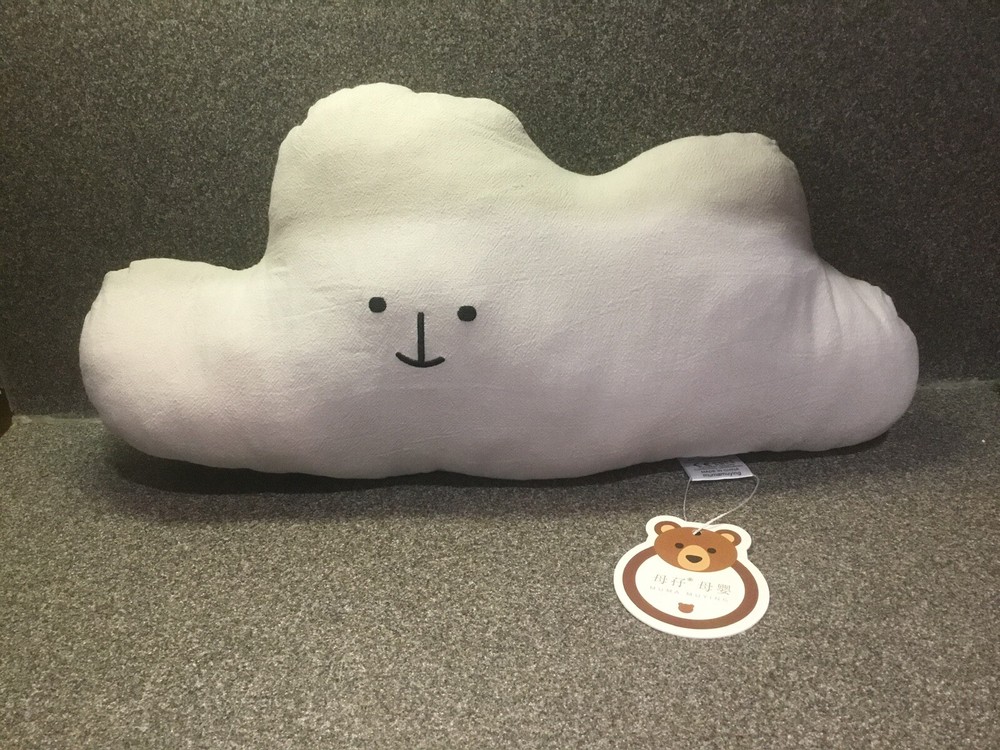 Muma Muing Cloud And Mountain Decorative And Posing Pillows Two Units