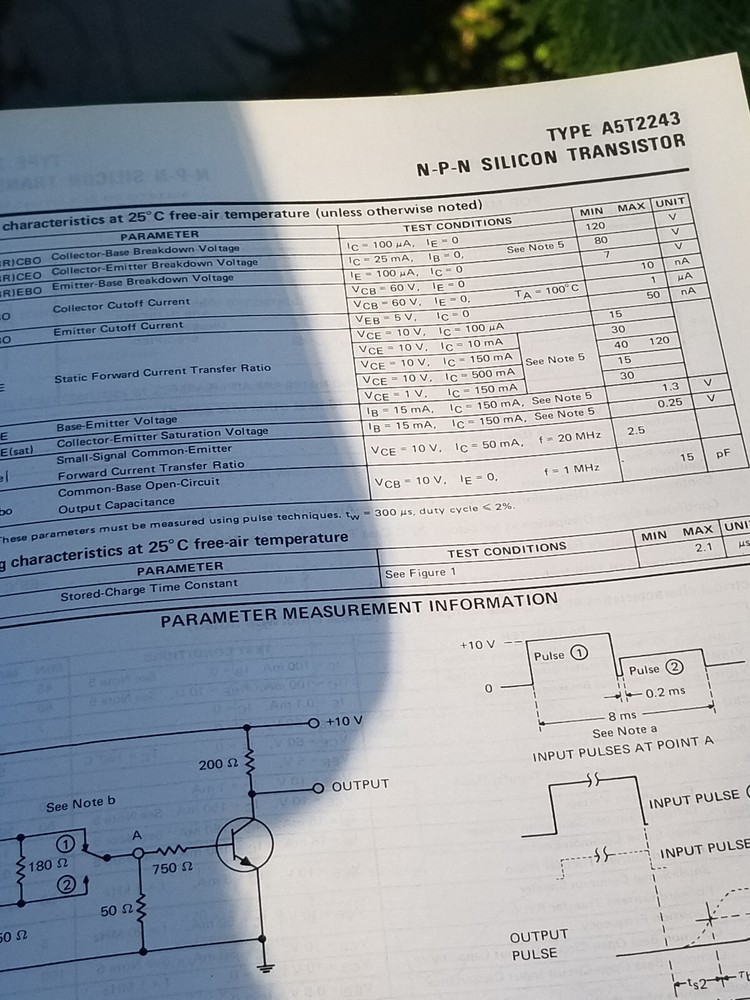VINTAGE 1973 TEXAS INSTRUMENTS DATA BOOK ELECTRIC TRANSISTOR AND DIODE