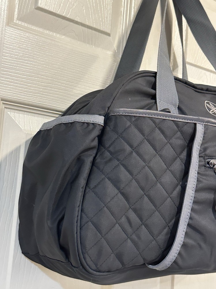 Gaiam Black Duffle Bag Size M
