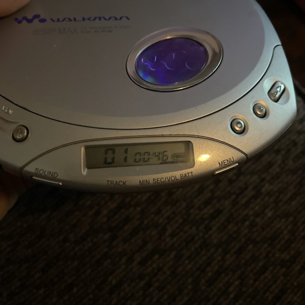 SONY Walkman D-E351 CD Player Tested Working