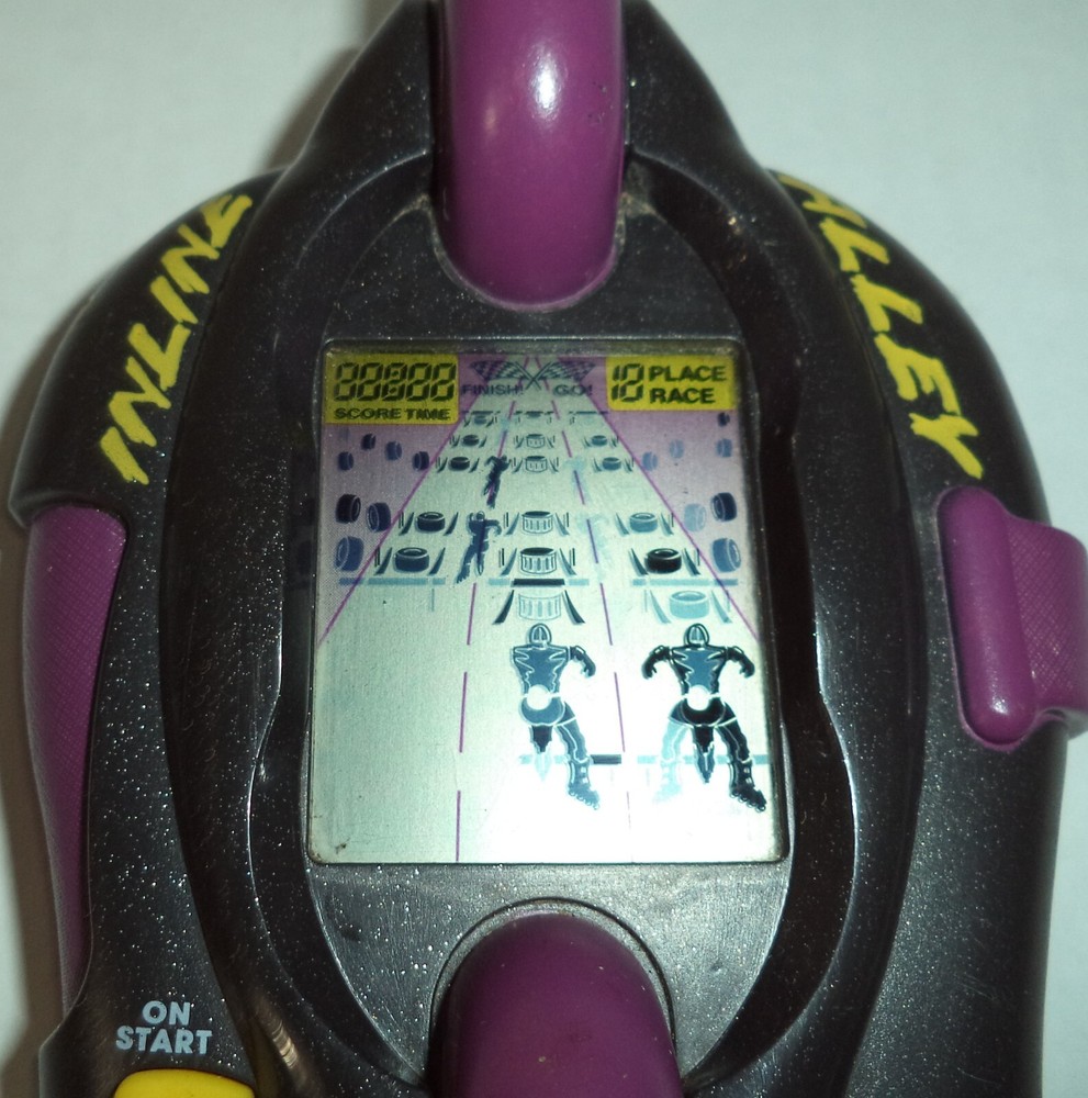1995 Radica Inline Alley Rollerblading Rollerblade Handheld Electronic Game