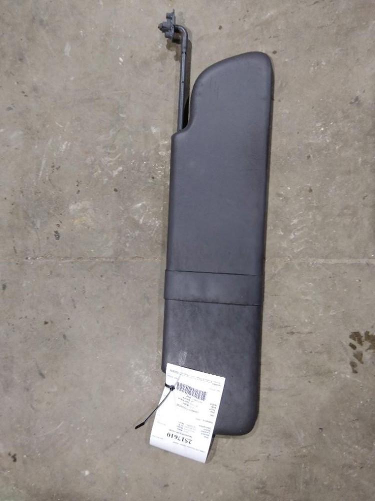 Replaces NA 2015 PETERBILT 579 INTERIOR SUN VISOR ,  MN