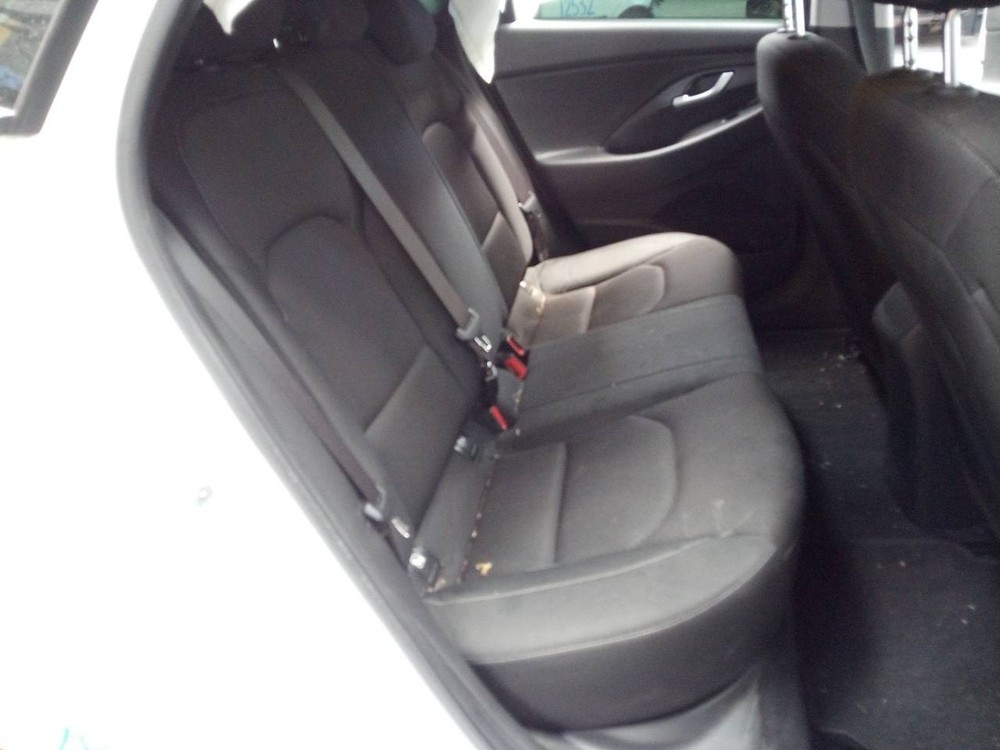 FRONT LEFT KNOT / 2531086 FOR HYUNDAI I30 FASTBACK TECHNO