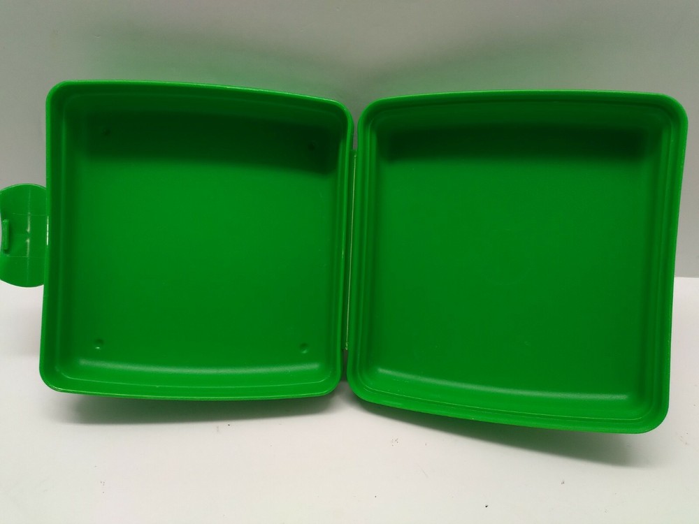 TUPPERWARE GREEN TEAM UMIZOOMI SANDWICH CONTAINER