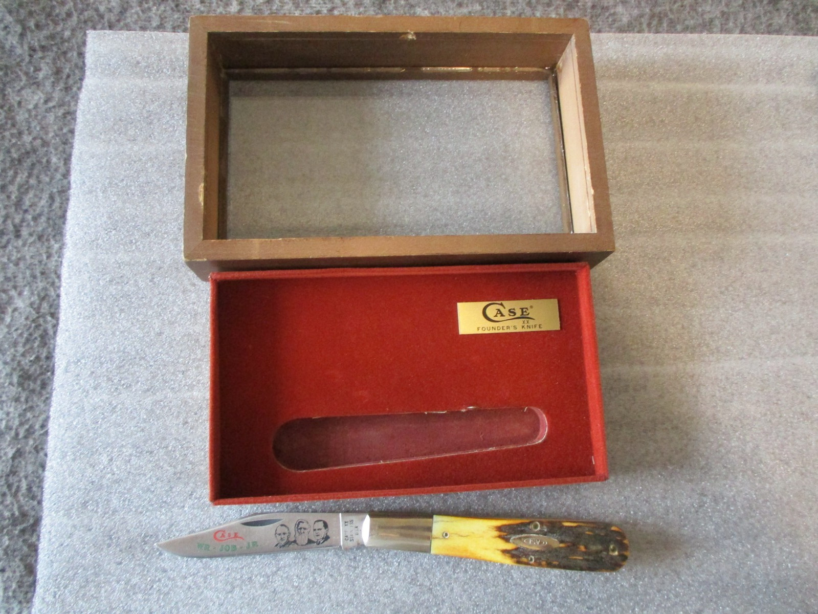 VINTAGE CASE XX 5143 SSP LTD PRODUCTION FOUNDERS STAG KNIFE in DISPLAY CASE