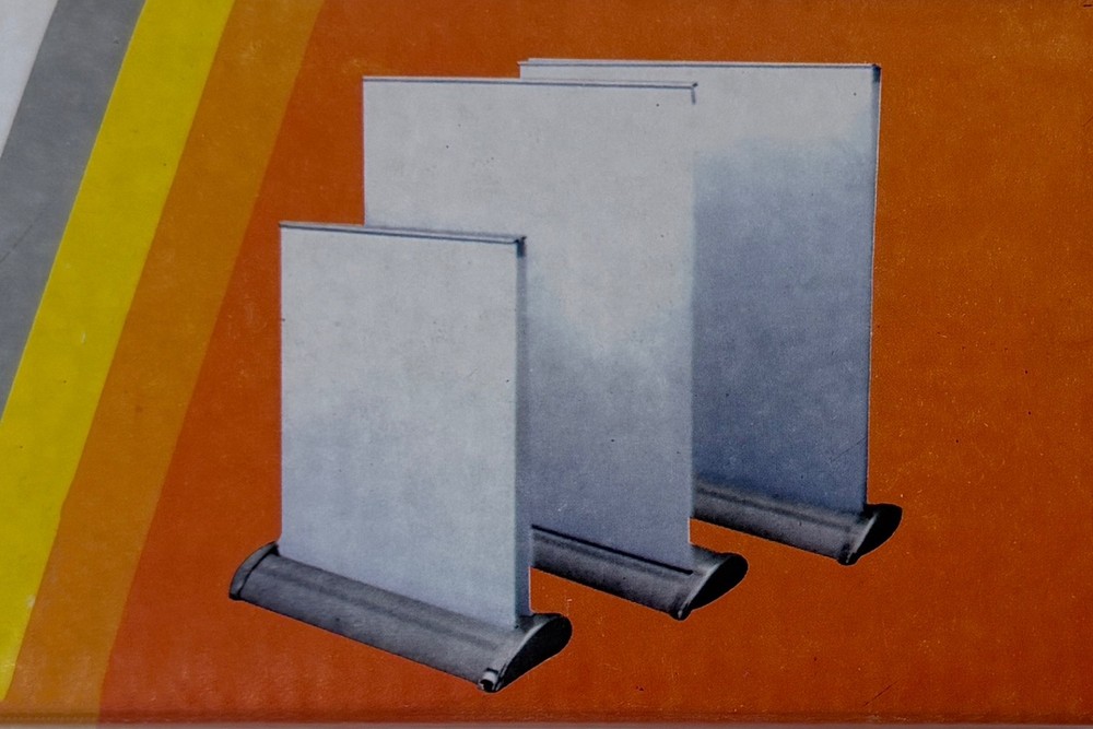 Pocket Desktop Roll Screen 8 x 11 NIB