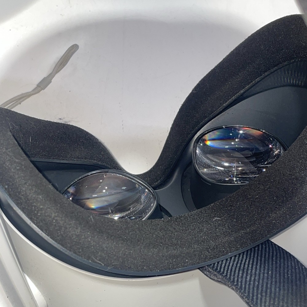 Oculus Quest 2 128GB Standalone VR Headset W/ Controllers Tested Works