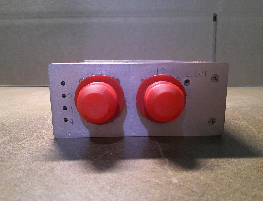 UNIVERSAL AVIONICS DATA TRANSFER UNIT P/N 1406-01-1