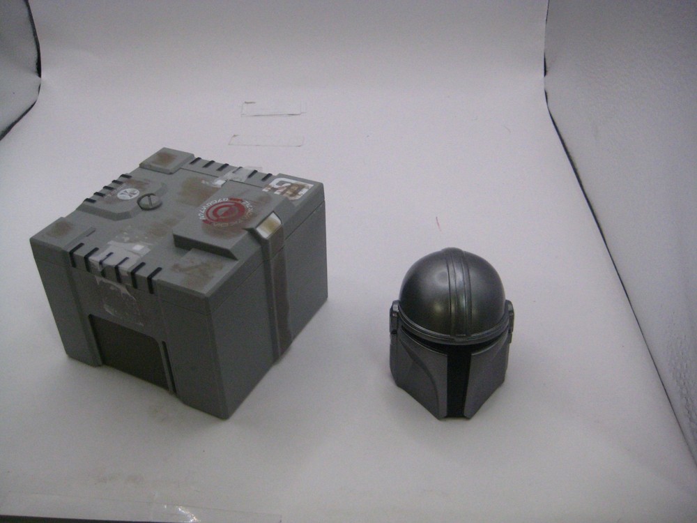 STAR WARS GRAB BOX FREE SHIP