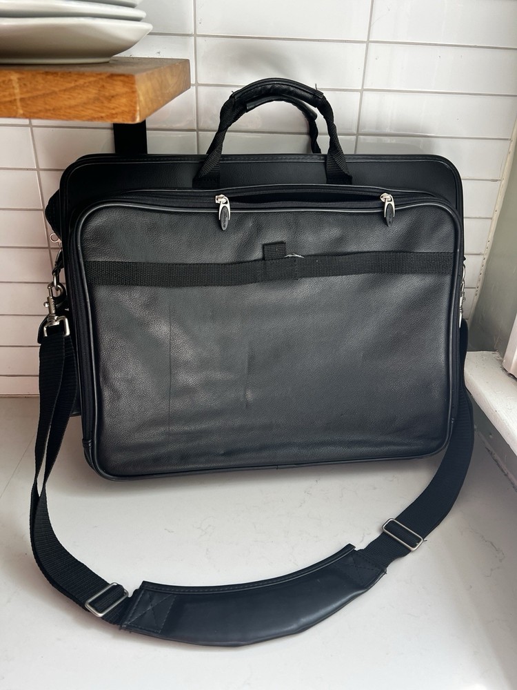 Targus Leather Notebook/Laptop Case Black And Shoulder Strap