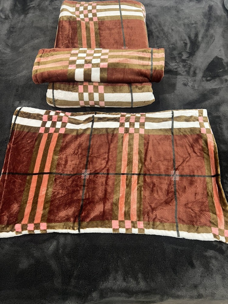 Warm 3 Piece Bed Sheet Set King Size.