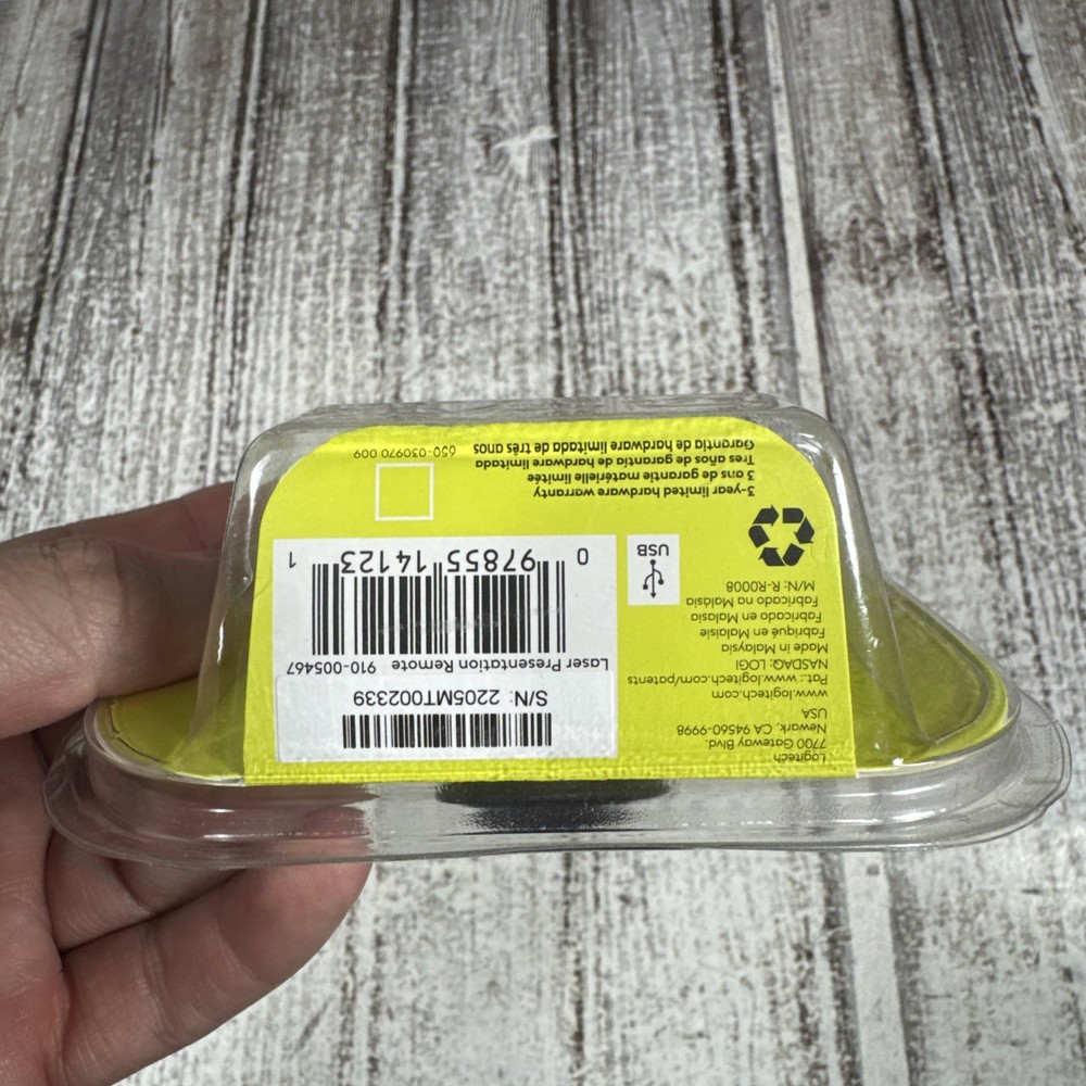 Logitech R400 Wireless Laser Presentation Remote – NEW Sealed – USB Receiver