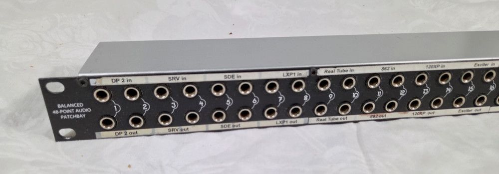 Hosa PHB-350 Balanced 48 Point Patch Bay - tested and working