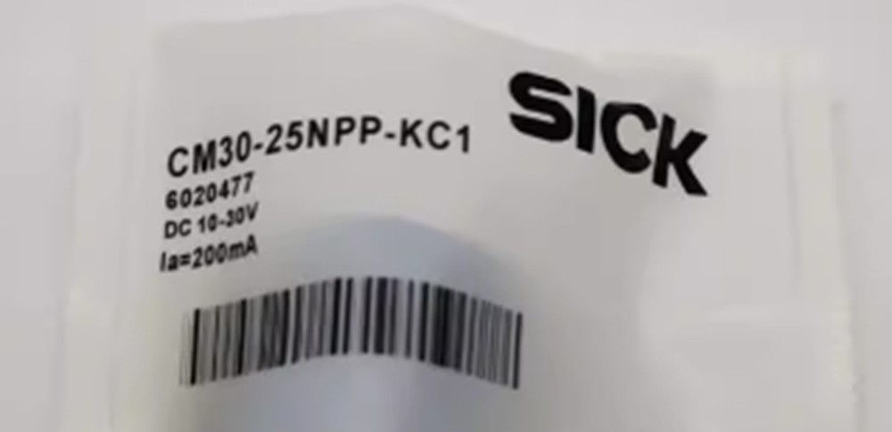 NEW SICK CM30-25NPP-KC1 PLC CAPACITIVE PROXIMITY SENSOR SWITCH