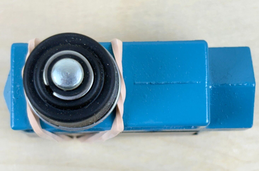 Honeywell BZE6-2RN Micro Switch, Limit