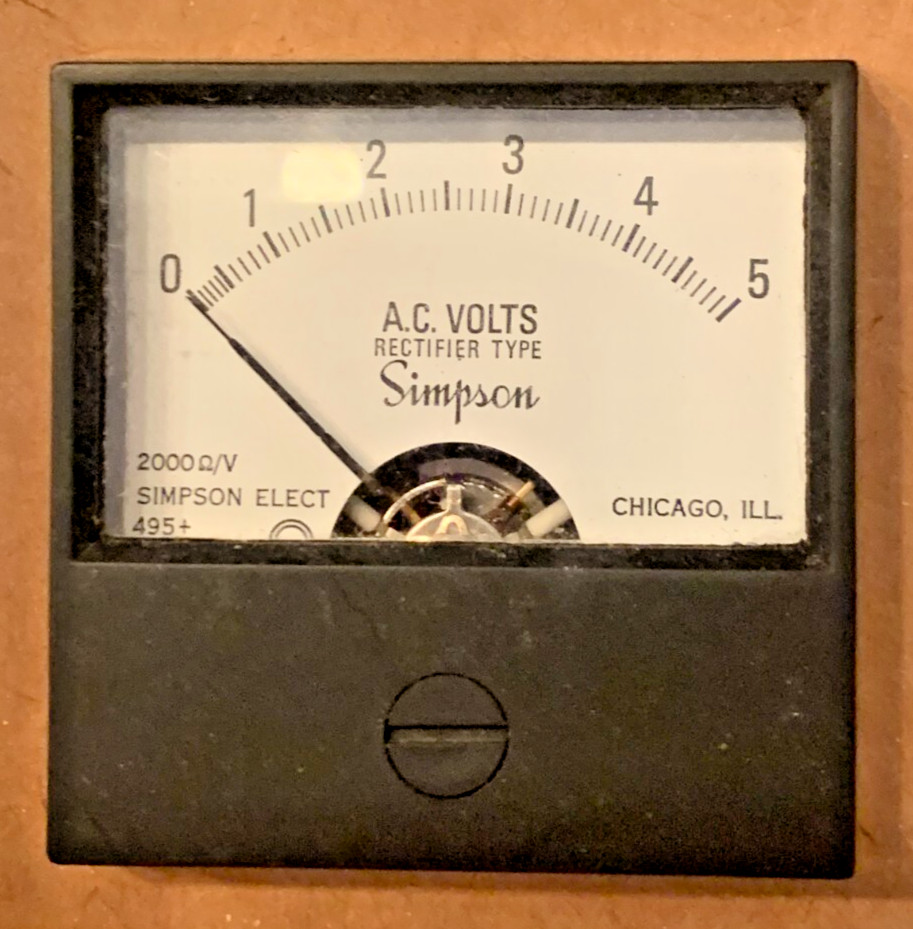 Simpson Panel Gauge Meter Model 2141 No. 17855 ,0-5 V AC [e-01]