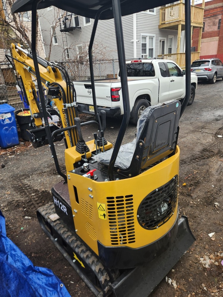 mini excavator 1 ton