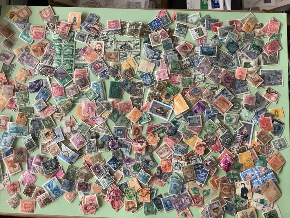 Stamps to sort World mixed stamps Ref A2272