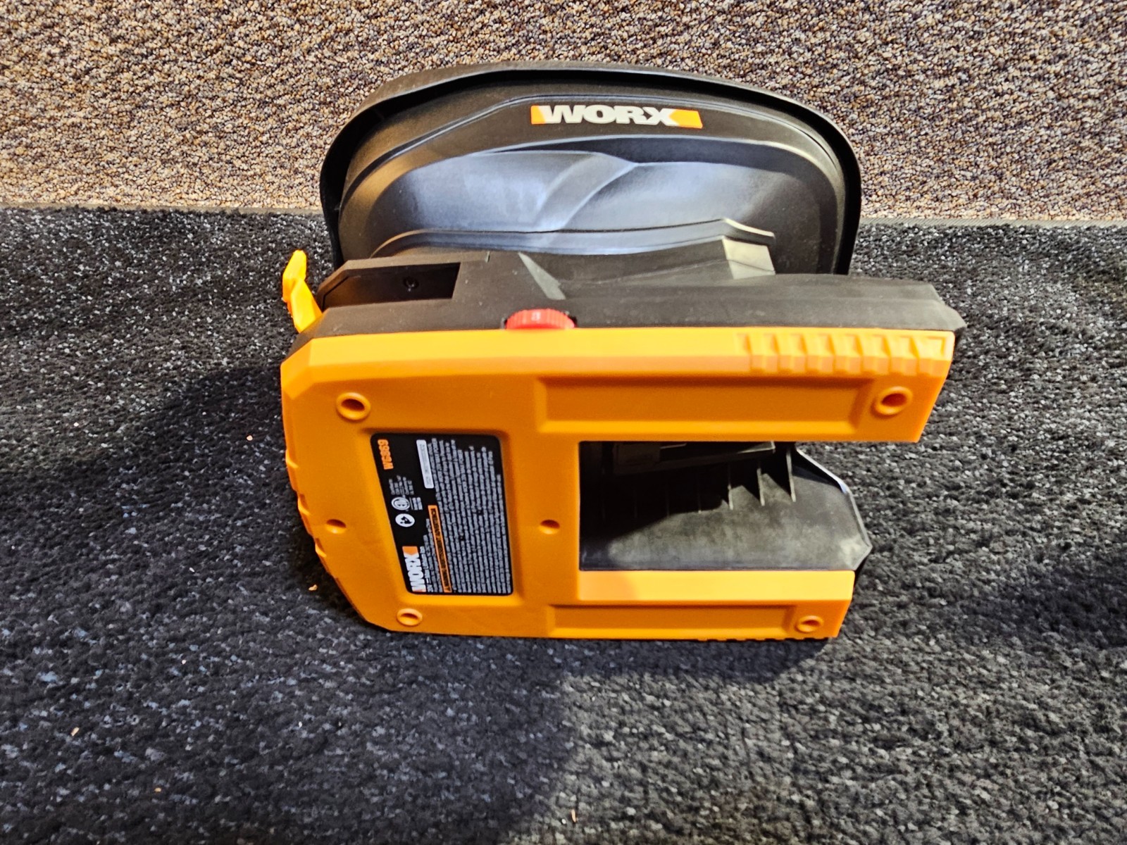 Worx WG869 20V Cordless Handheld Broadcast Spreader *PICTURED ITEM ONLY*