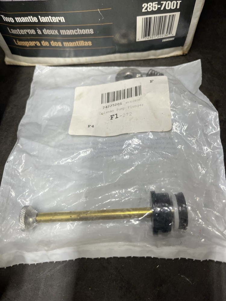 Coleman Dual Fuel Lantern Model 285-700T Dated 05/99