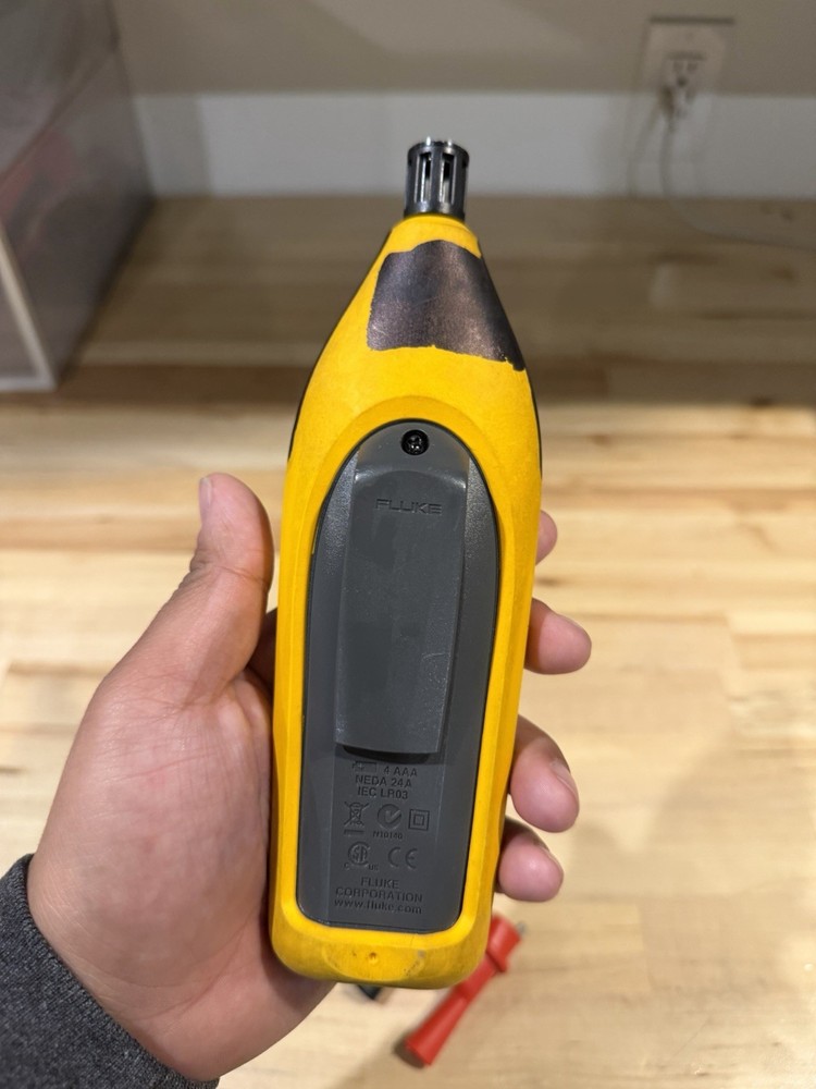 FLUKE 971 TEMPERATURE HUMIDITY METER W/ CLIPS (TESTED) SHIPS FAST