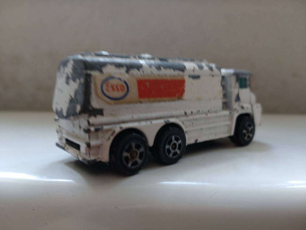 CORGI JUNIORS GUY TANKER ESSO #334