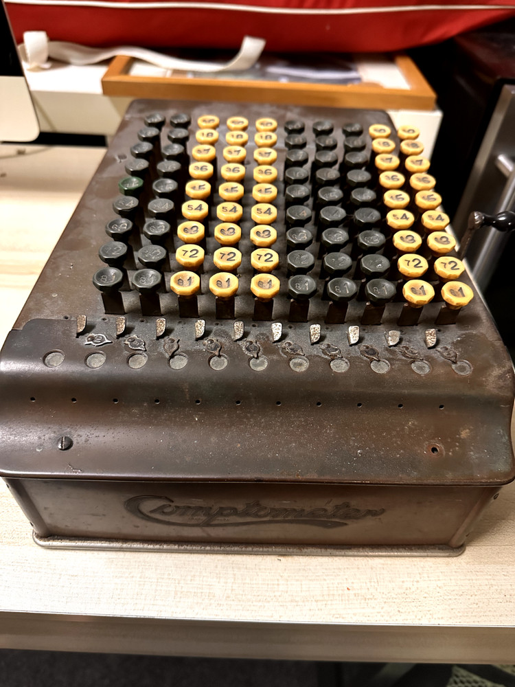 ANTIQUE / VINTAGE COMPTOMETER ADDING MACHINE - FELT & TARRANT MFG. - CHICAGO