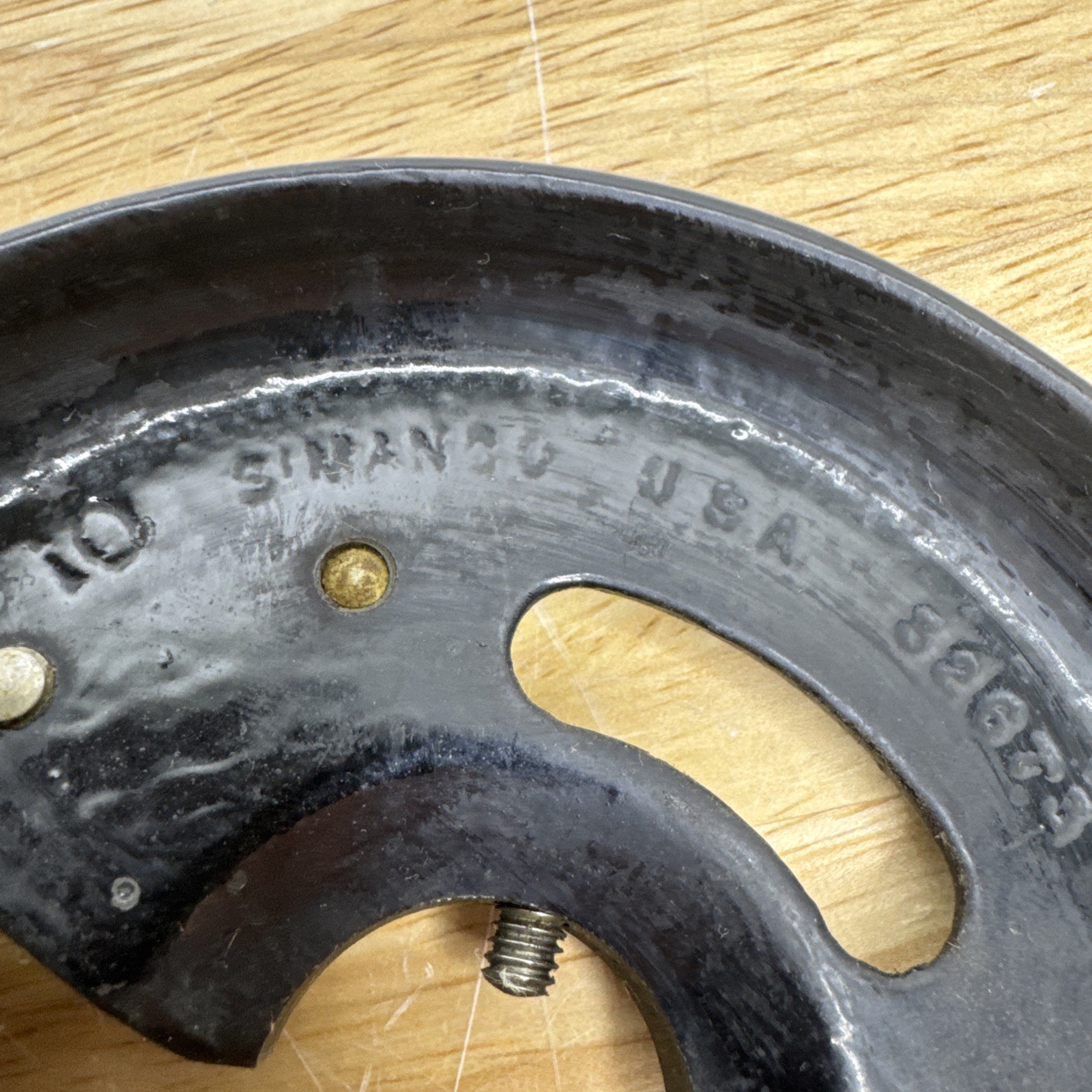 0RIGINAL Singer Sewing Machine 99 66 Bobbin Winder Assembly & Belt Guard