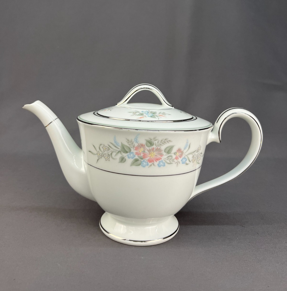 Vintage Noritake ROMANCE 4-Cup Teapot  6022
