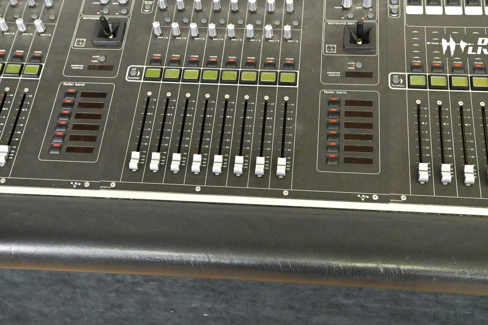 DiGiCo D1 Live Digital Mixing Console CG01MLK