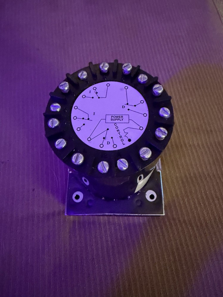 ATC 655-8-3001 TENOR Industrial Timer Controller 240VAC Multi-Function Relay