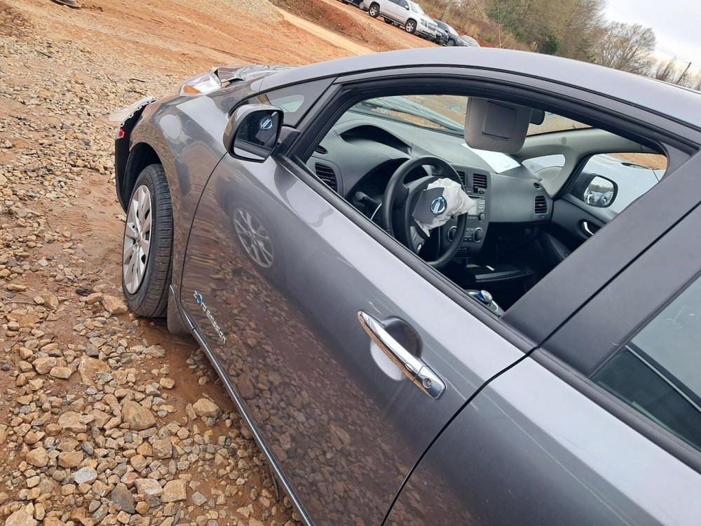 LEAF 2015 Glove Box 4884145