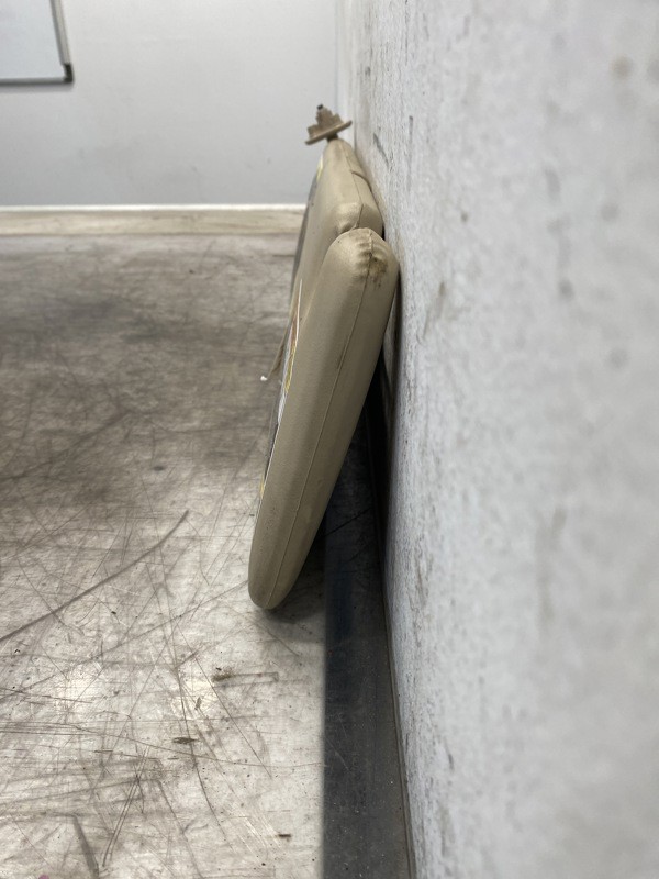 2018 Kenworth T680 Visor (654-10838)