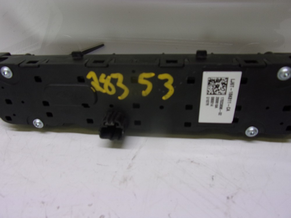 FORD ESCAPE 2020 A/V Equipment control panel, 8.0" screen