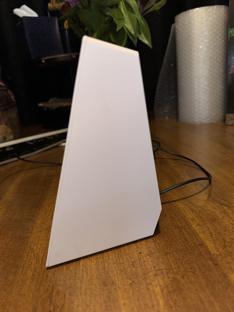 Amazon Echo Show 1st Generation WHITE Model MW46WB – TESTED & WORKING