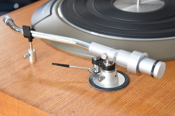 DENON DP-3700F STEREO RECORD PLAYER Direct Drive Turntable