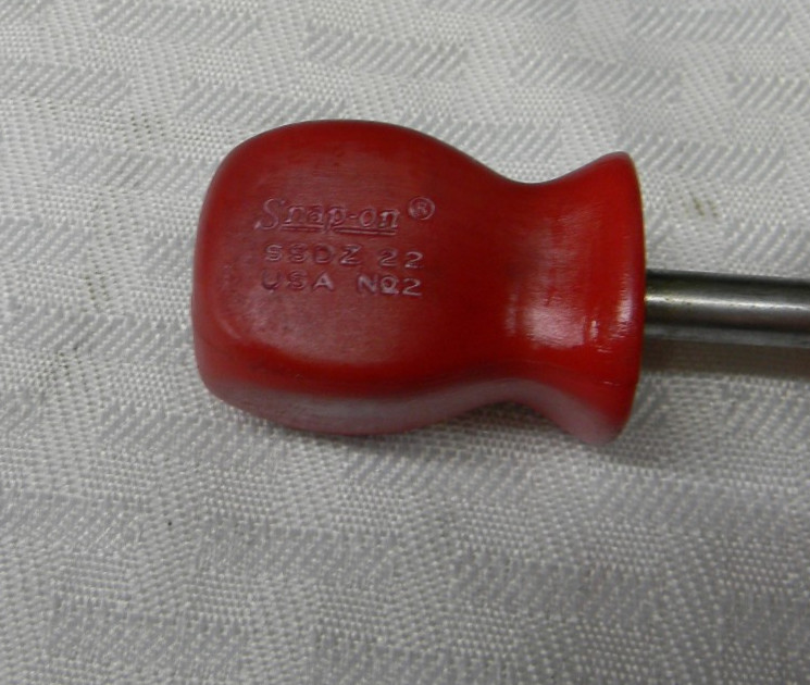 SNAP-ON RED HARD HANDLE PHILLIPS #2 TIP STUBBY SCREWDRIVER #SSDZ22