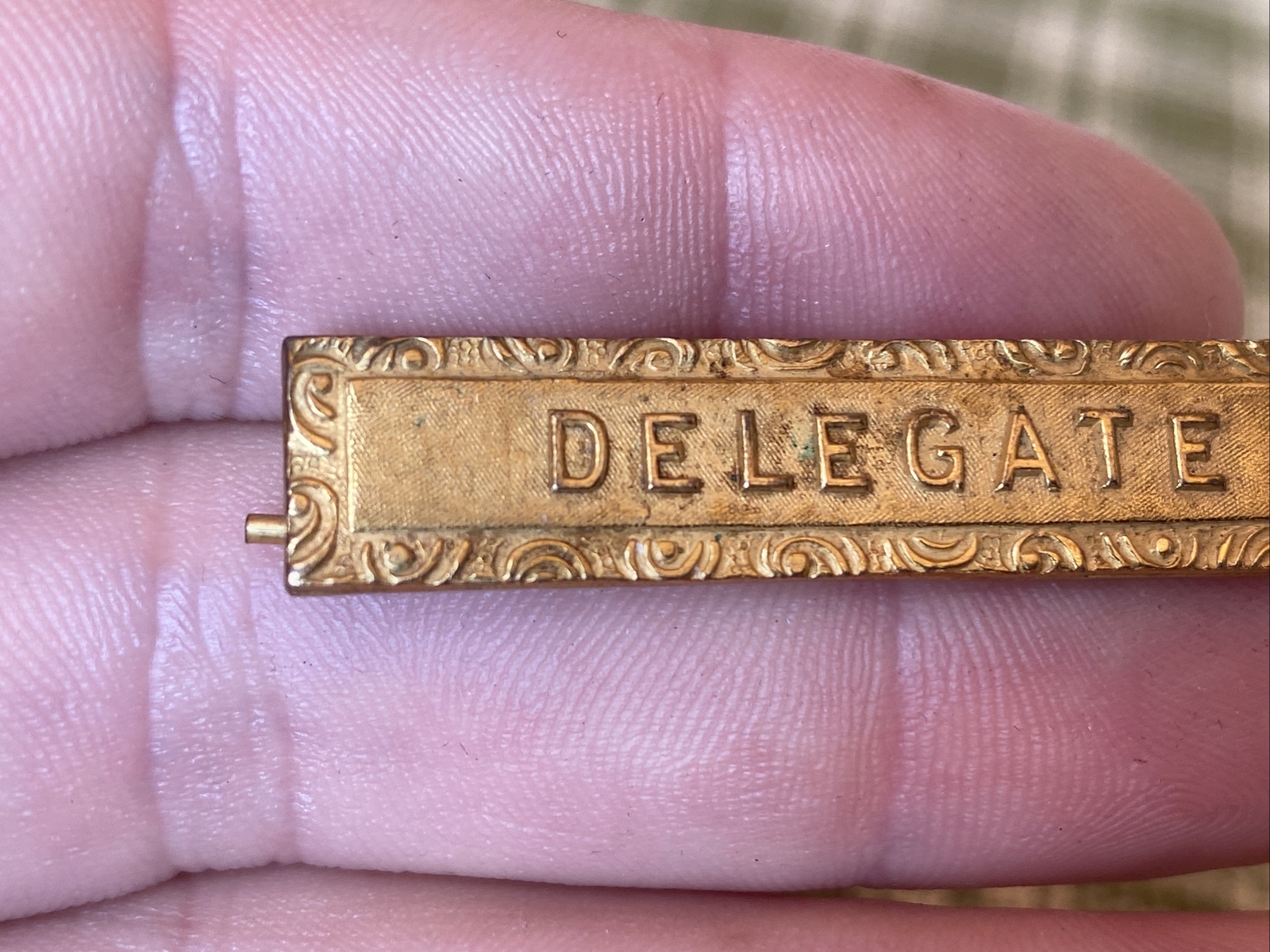 ANTIQUE ORNATE ARTCRAFT NYC GOLD TONE CONVENTION DELEGATE PIN BAR BADGE 1-3/4”