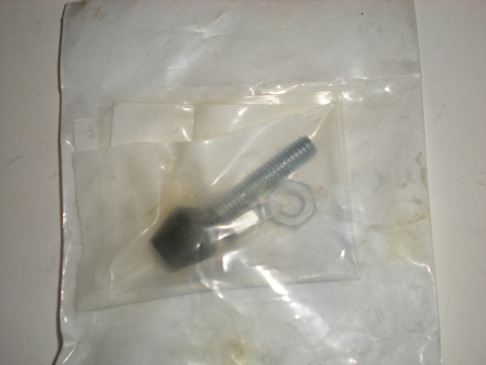 NO NAME 3TV66 FLAT CUSHION SPINDLE NEW