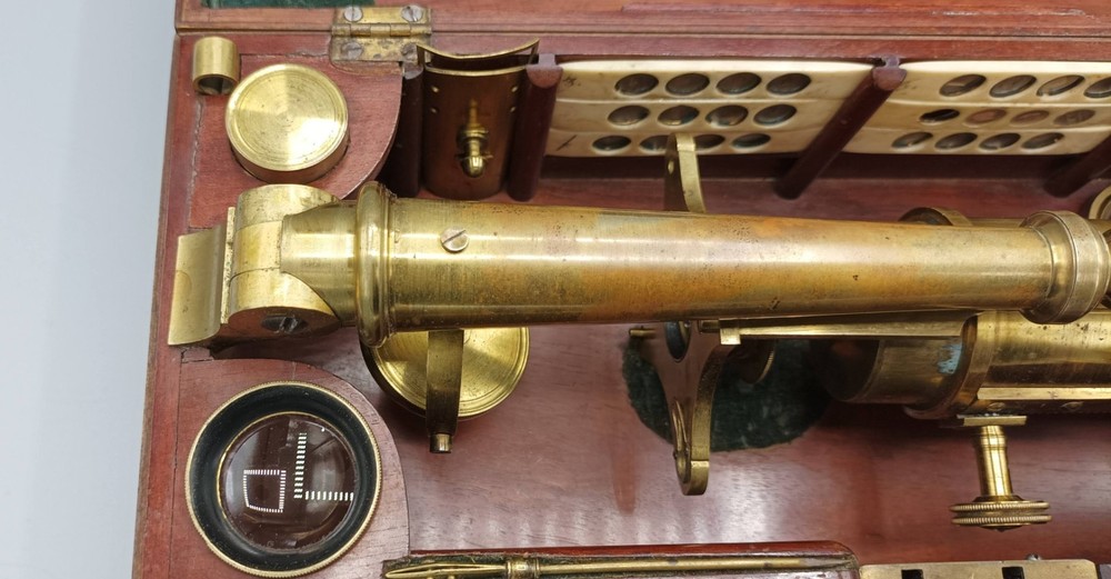 GERMAN CHEST-TYPE MICROSCOPE