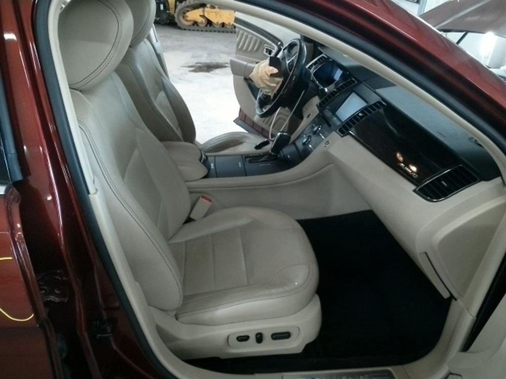 TAURUS 2014 High Mounted Stop Light 104786664