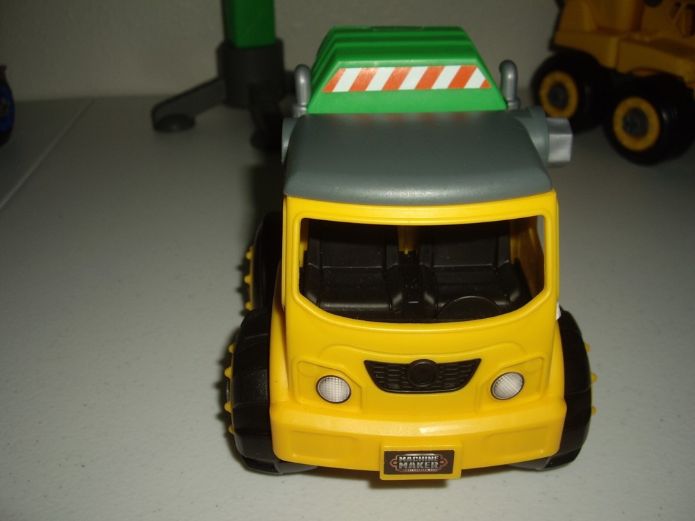 T1 EUC Machine Maker Construction Mega City 4 Vehicles Accessories NO FIGURES