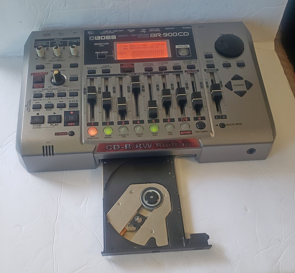 BOSS BR-900CD digital recorder with flash card, powers on