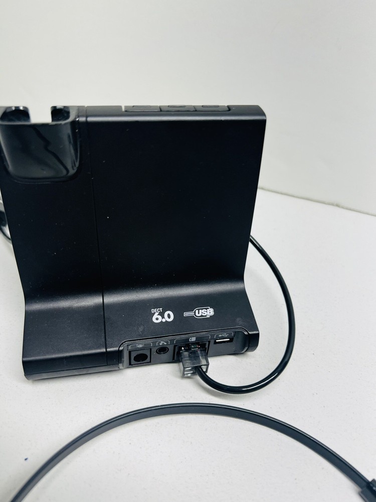 Plantronics WO2 Charging Base W/ Headset And Cord. Missing Power Cord
