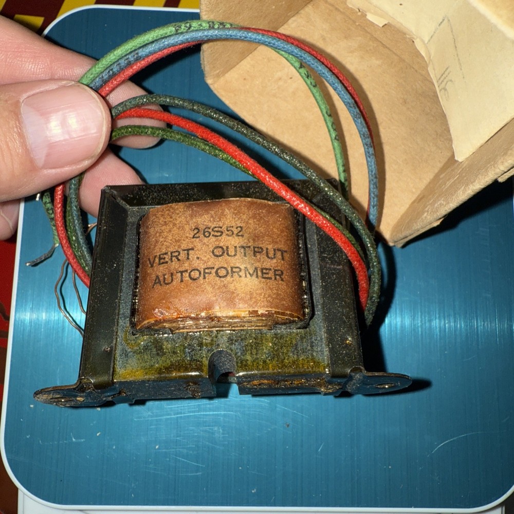 NOS Thordarson 26S52 VERTICAL OUTPUT TRANSFORMER