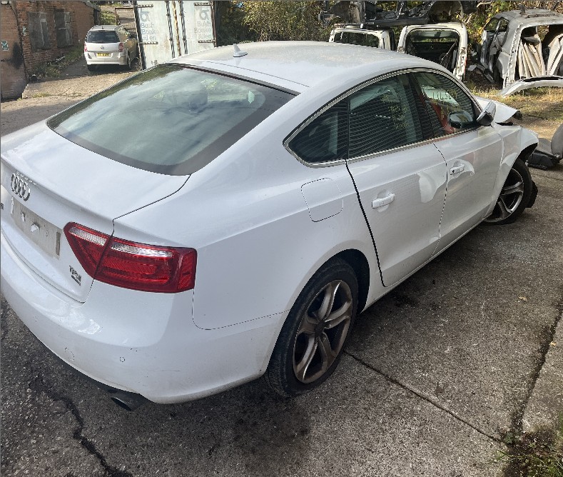 AUDI A5 QUATTRO STEERING UJ 2012-2015
