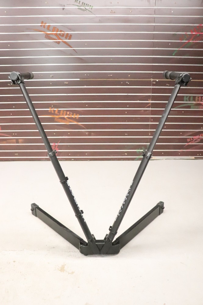Ultimate Support V-Stand Pro V-Style Keyboard Stand Black
